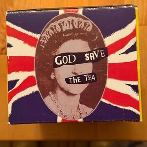 God Save the Tea Cup with Gift Box